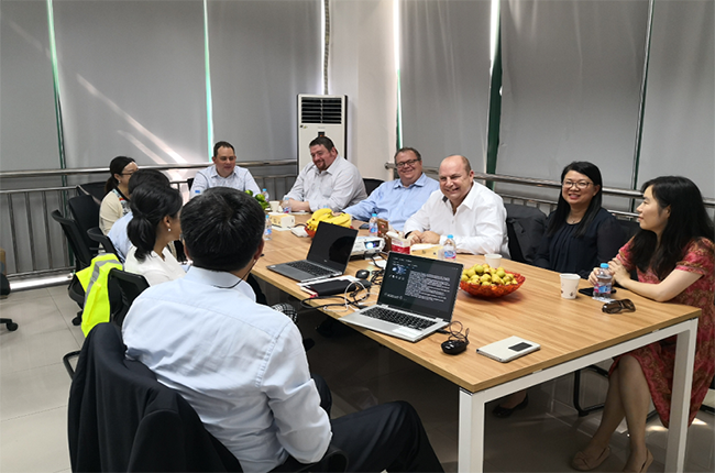 施耐德全球物流負(fù)責(zé)人蒞臨科捷物流上海倉(cāng)考察